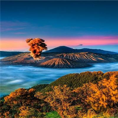 印尼伊布火山喷发火山灰柱达7000米